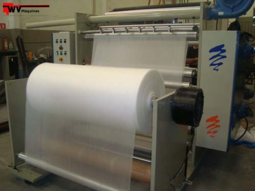 Máquina rebobinadeira de papel